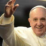 Il Papa prega per le famiglie chiuse in casa