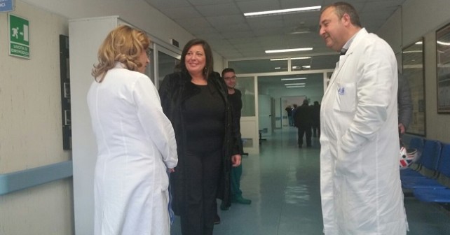 Ospedale Ascalesi M5s Medici Eroi Costretti A Rinviare Interventi Anche Di Pazienti Oncologici Quotidianoitalia It