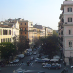 Roma. Donna accoltellata in strada dall'ex, nessuno interviene
