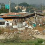 Il M5S vuole le case per i 400 rom di giugliano e presenta interpellanza