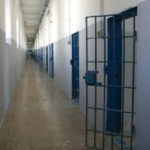 Napoli. Sospensione colloqui, protesta detenuti nel carcere di Poggioreale