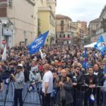 Aversa. Folla oceanica accoglie Salvini
