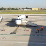 Sul volo dall’India atterrato a Fiumicino: 23 positivi su 200 passeggeri
