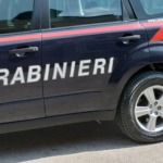 Soldi per pilotare indagini, arrestati due carabinieri