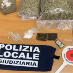 Napoli. Polizia locale sequestrano sostanze stupefacenti