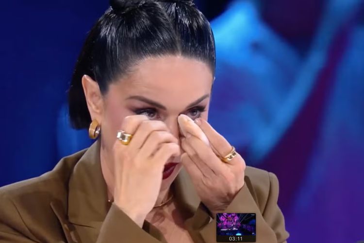 paola-iezzi-commossa-yuotube-quotidianoitalia.it