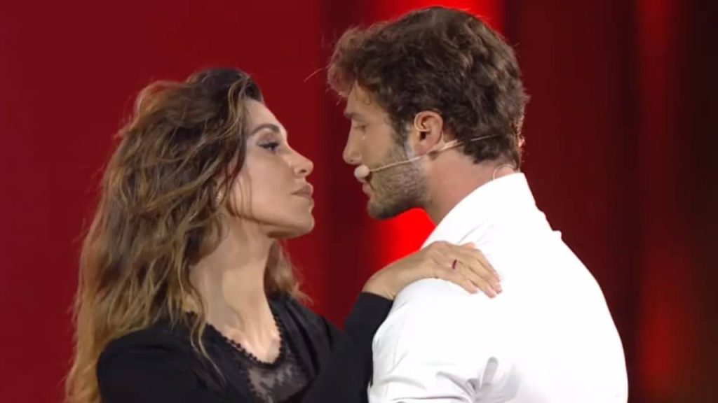 Stefano De Martino, l’amore è già al capolinea: dopo il video la rottura | Belen Rodriguez fa il suo ritorno