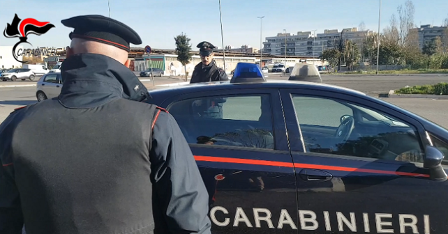 Casagiove, finita la storia d’amore lui al perseguita, arrestato