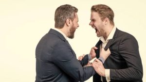 litigio-tra-uomini-depositphotos-quotidianoitalia.it