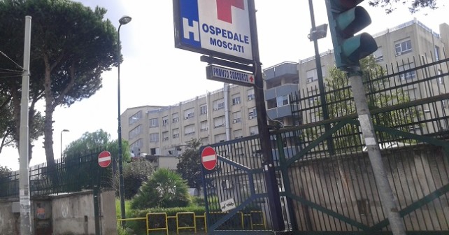 19enne arriva al PS di Aversa con febbre e dolori, positivo al coronavirus