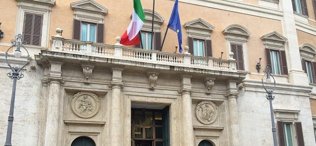 La gente vera ha “schifato” il SI E IL NO….