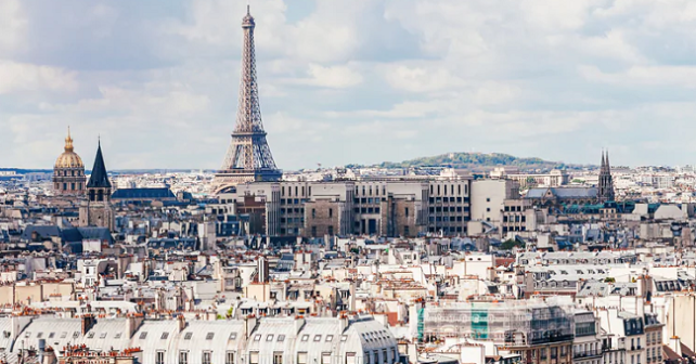 Lockdown in Francia, ristoratore italiano a Parigi: “Lo Stato dà 1500 euro all’impresa e si fa carico dello stipendio dei dipendenti”