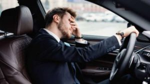 uomo-in-auto-depositphotos-quotidianoitalia.it