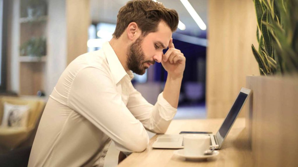 Permessi sul lavoro accumulati e poi azzerati: il tuo capo può farlo a due condizioni | Se non ti fai furbo rischi di rimetterci