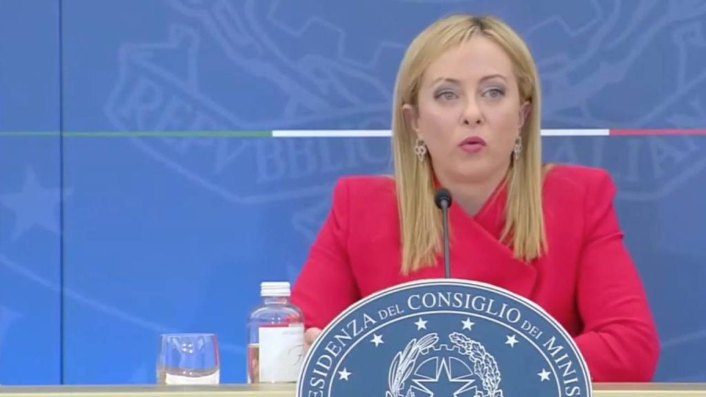 Manovra, Meloni: banche versino 5 miliardi | Profitti complessivi 44 miliardi: obiettivo raggiungibile