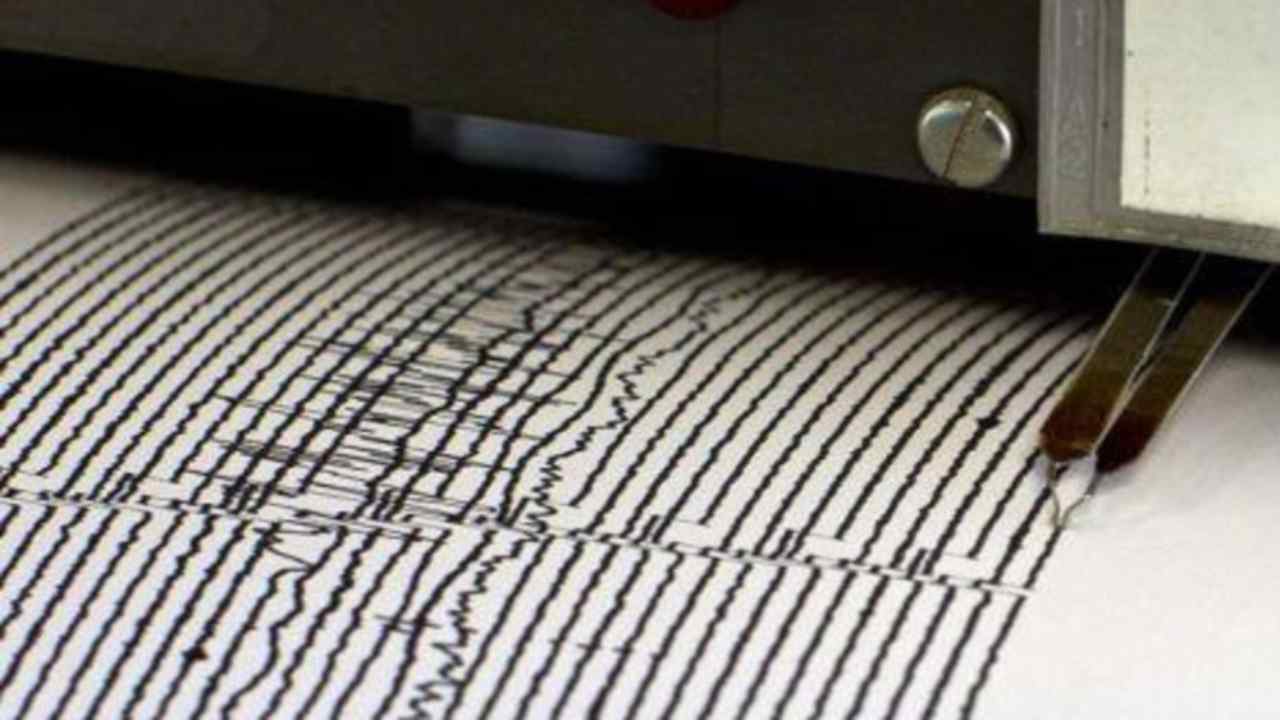 Filippine, forte terremoto di magnitudo 7.4 | Revocato l’allarme tsunami dopo ore di paura nel sud del Paese