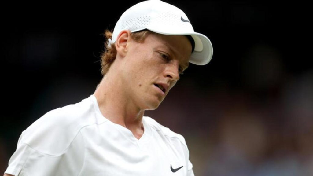 Sinner, il focus non è sul tennis: modelle e lusso il suo obbiettivo | Ha ceduto alla bella vita