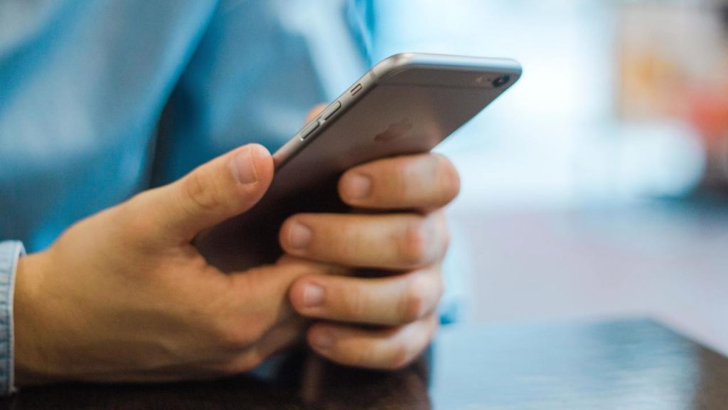 Il patentino per gli influencer: senza non puoi più postare video | Se non sei qualificato non puoi pubblicare