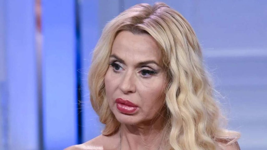 Ha messo fine alla sua vita: l’ultimo saluto a Valeria Marini | Ha commesso il gesto estremo