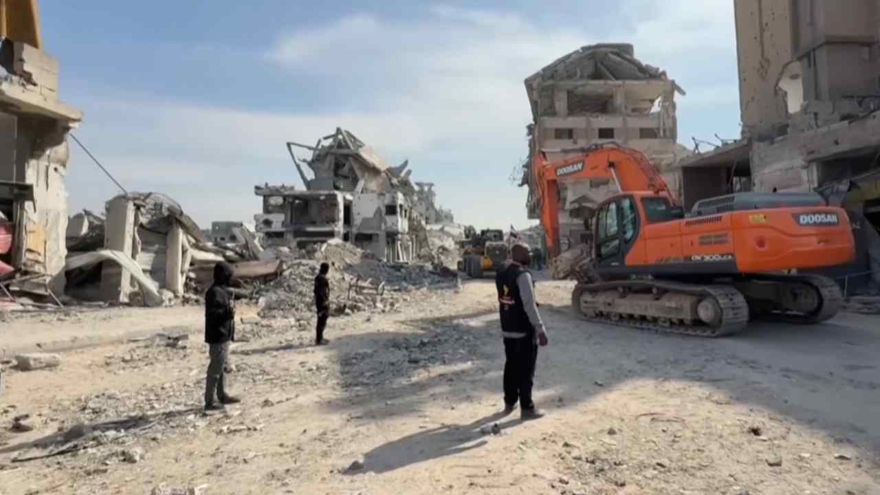 Gaza, Israele sotto pressione | Riconsegnati i corpi di tre soldati: due ex procuratori IDF arrestati per il caso Sde Teiman