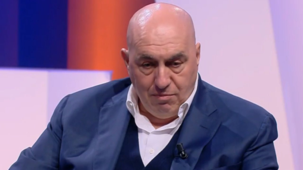 Cori fascisti a Parma, interviene Cosetto | “Persone da prendere a calci”: duro l’intervento da Napoli